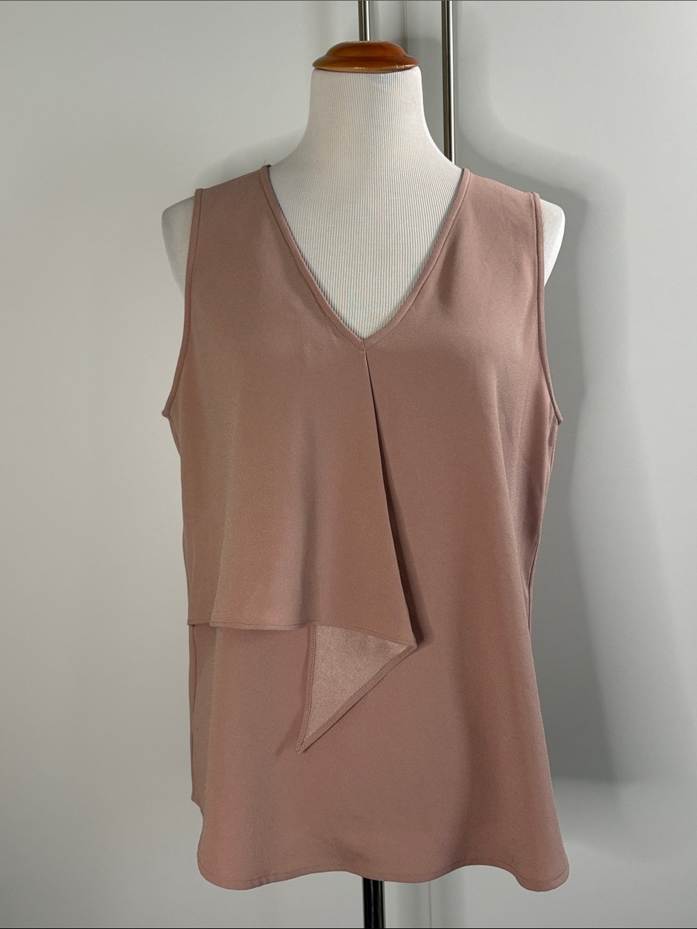 Chelsea & Violet Blush Pink Sleeveless Asymmetrical Top with V-Neck L